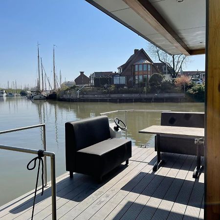Отель Waterfront Houseboat Near The Centre Монникендам Экстерьер фото