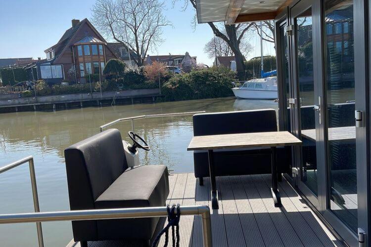 Отель Waterfront Houseboat Near The Centre Монникендам Экстерьер фото